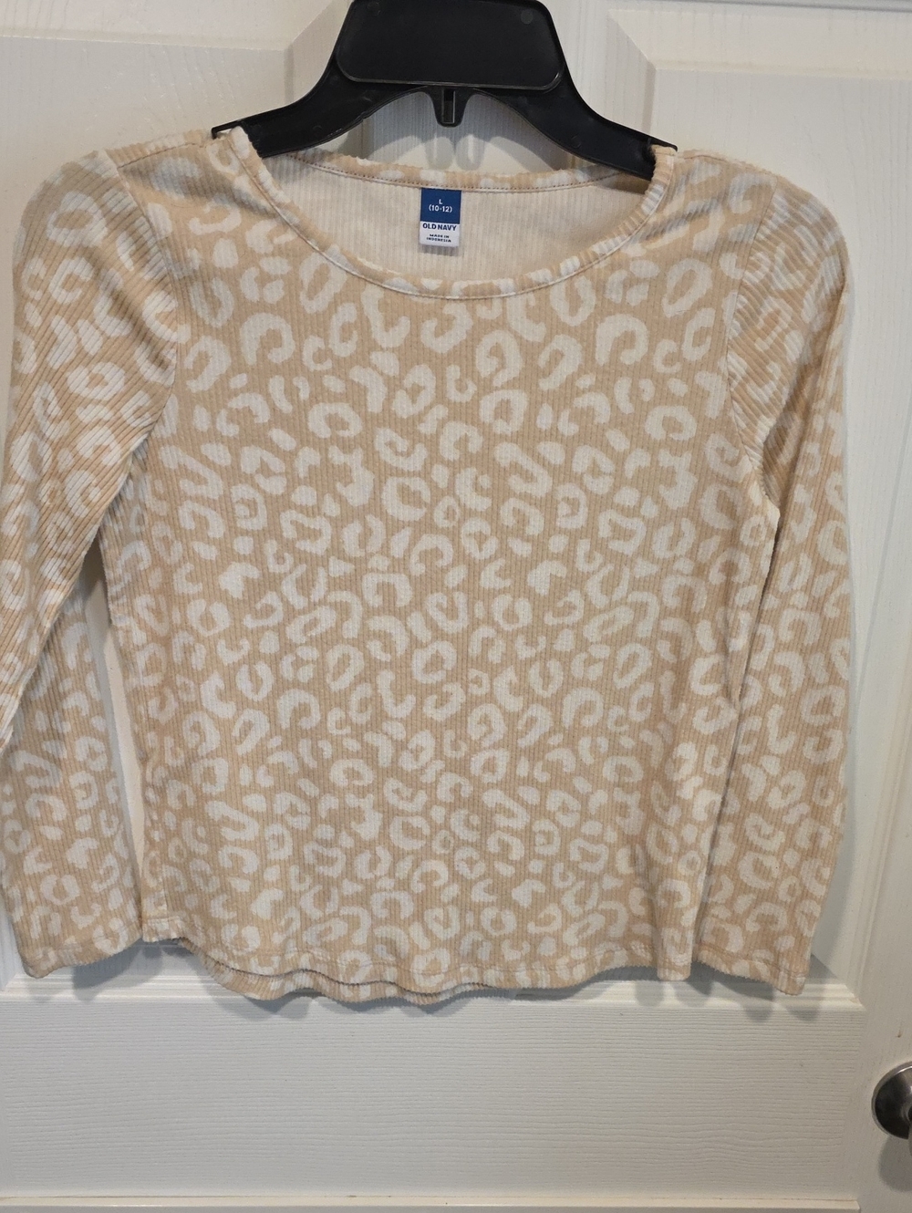 Old Navy Women's Beige Leopard Print Long Sleeve Top